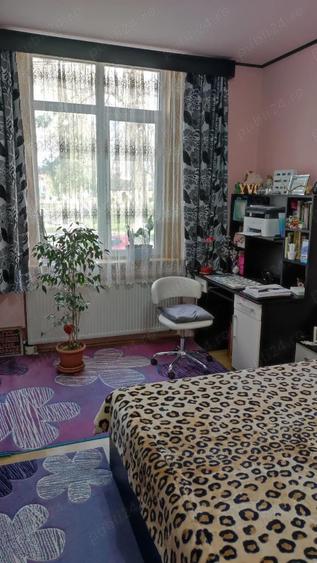 vand apartament 2 camere central - 5