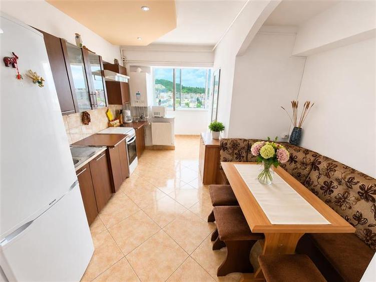 Apartament cu 2 camere decomandat, mobilat în Astra
