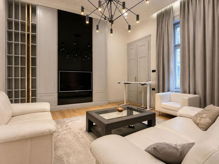 Apartament cu 3 camere semidecomandat, mobilat în Ultracentral
