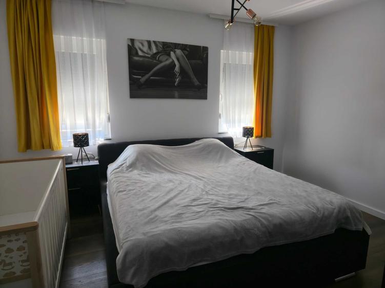 Apartament cu 3 camere decomandat în Exterior Vest