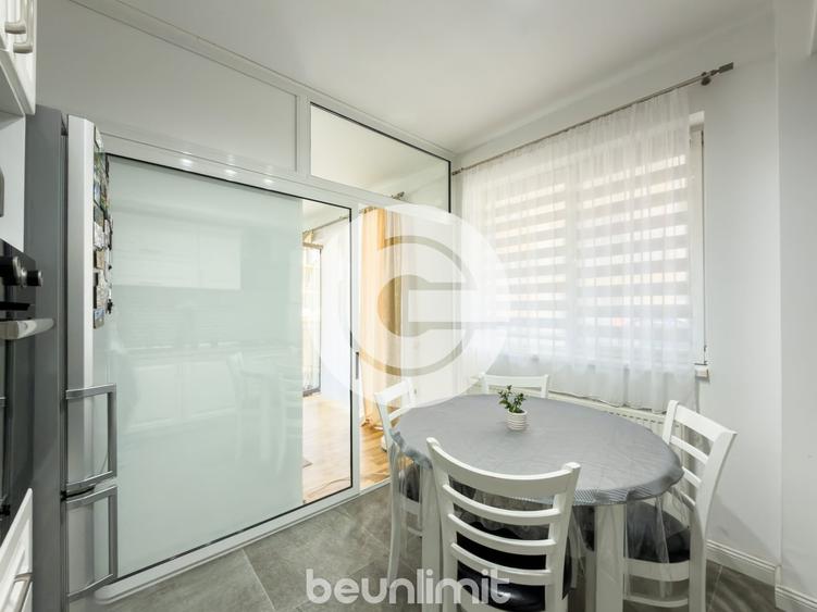 Apartament cu 3 camere semidecomandat, mobilat în Turnișor