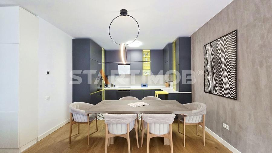 Apartament cu 3 camere decomandat, mobilat în Ultracentral