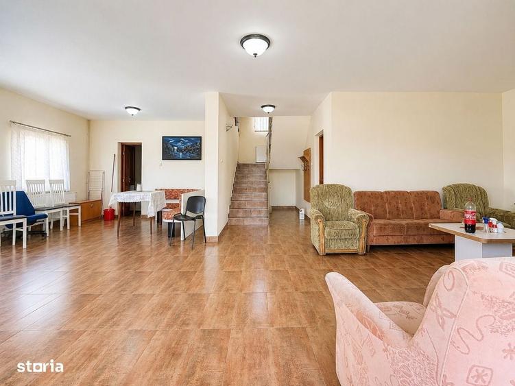 Casă cu 4 camere în Central