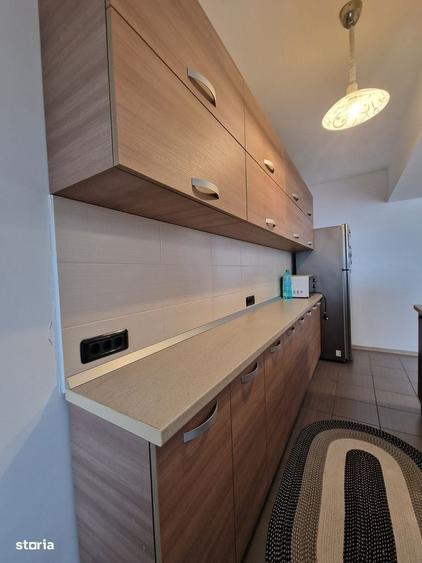 Apartament cu 3 camere semidecomandat în Central