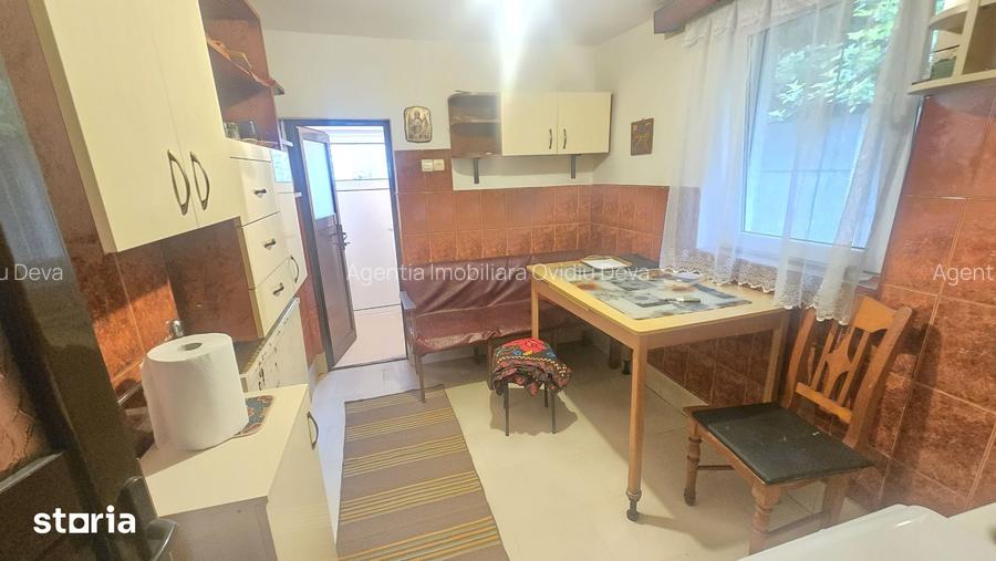 Vand casa in Deva, P+E + Garaj dublu separat cu intrare directa