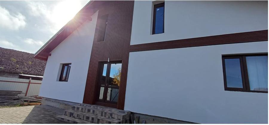 Casă individuală cu 4 camere cu Canalizare în Tărlungeni