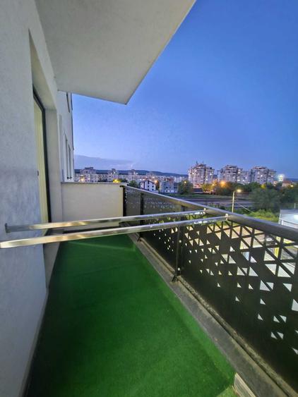 Garsonieră decomandată în Central