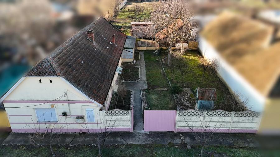 Teren Construcții intravilan de 1475 mp, în Periferie
