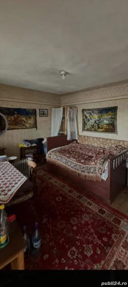 Casă cu 5 camere cu Teren 2750 Mp în Văcarea