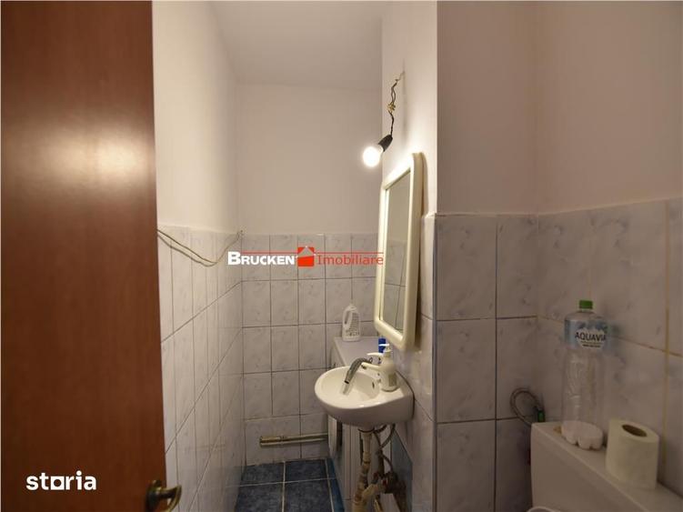 Apartament cu 3 camere decomandat în Sud