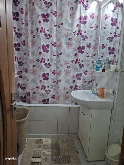 Apartament cu 3 camere decomandat în Sfântu Ilie