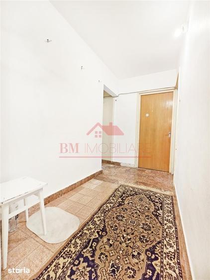 Apartament cu 4 camere decomandat în Drumul Taberei
