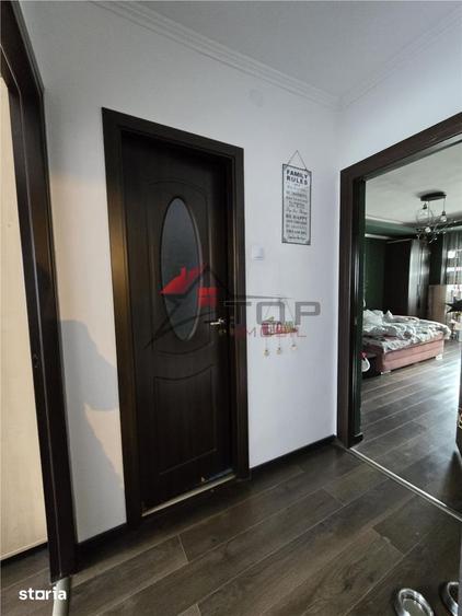 Apartament cu 3 camere decomandat în Mircea cel Bătrân