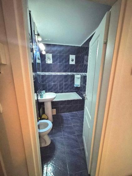 Apartament cu 2 camere decomandat, mobilat în Central