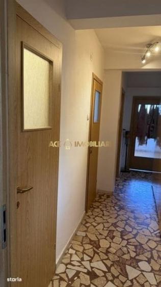Apartament cu 4 camere decomandat, mobilat în Cișmigiu