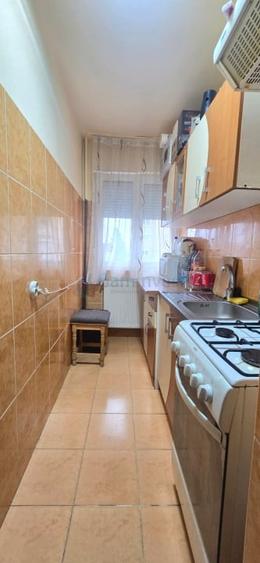 Apartament cu 2 camere semidecomandat în Beiuș