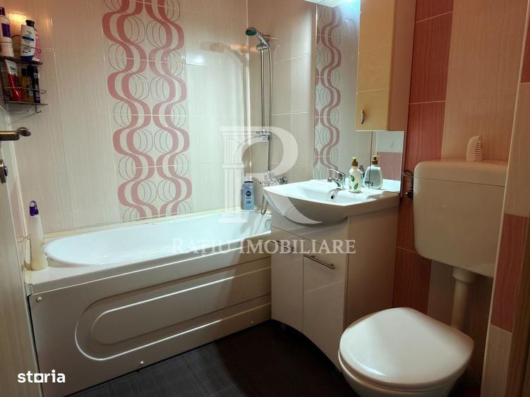 Apartament cu 3 camere decomandat în Dacia
