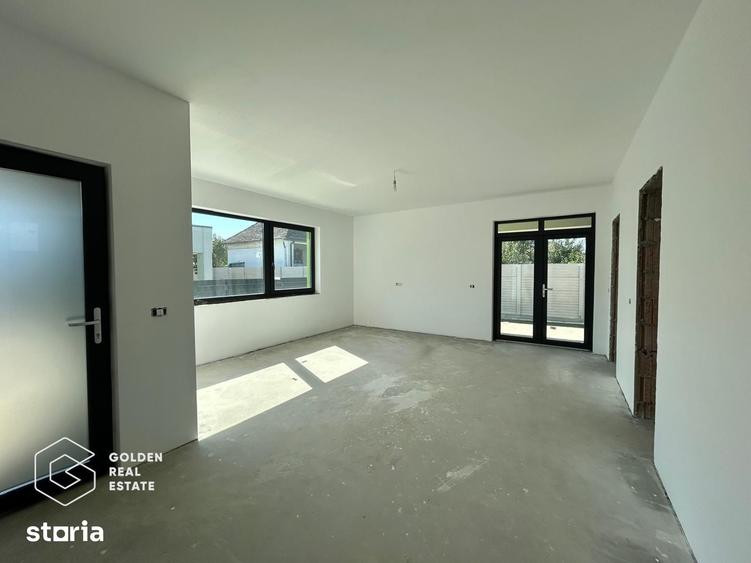 Casă cu 4 camere cu Teren 376 Mp în Vladimirescu