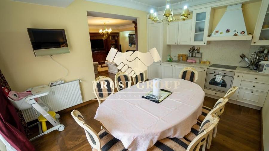 Apartament cu 4 camere semidecomandat în Clăbucet
