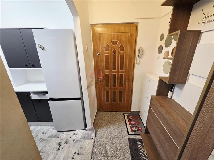 Apartament cu 3 camere semidecomandat în Zimbru