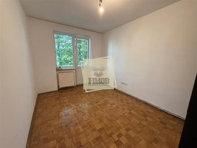 Apartament cu 4 camere decomandat în Hipodrom 1