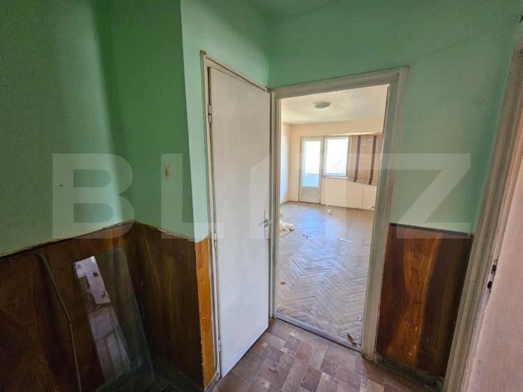 Apartament cu 2 camere decomandat în Cugir