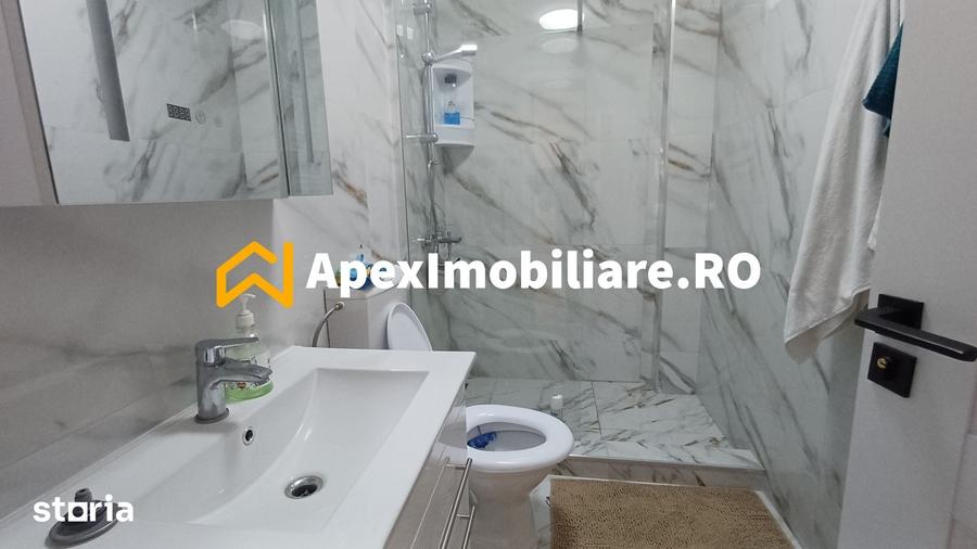 Apartament cu 3 camere semidecomandat în Ștefan cel Mare