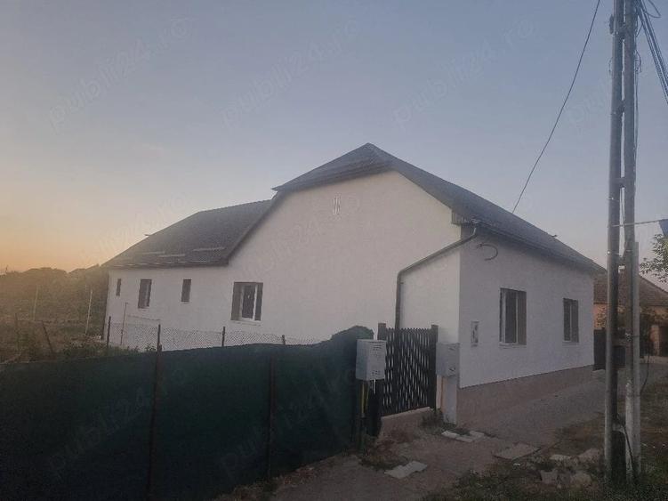 Casă cu 3 camere cu Teren 480 Mp în Utvin