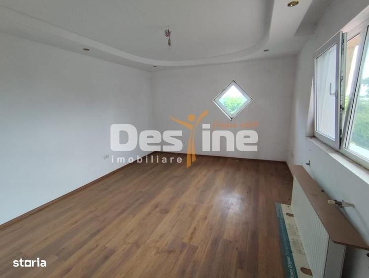 Casă cu 4 camere în Fundeni