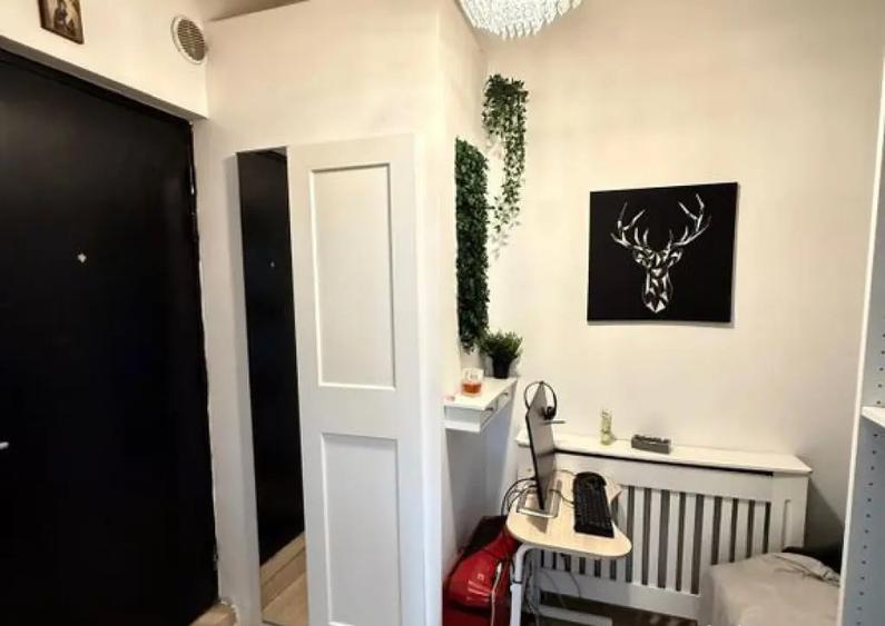 Apartament cu 2 camere semidecomandat în 1 Mai