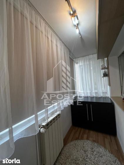 Apartament cu 3 camere semidecomandat, mobilat în Steaua