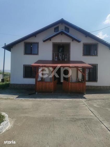 Casă cu 5 camere cu Teren 700 Mp în Dragomirești