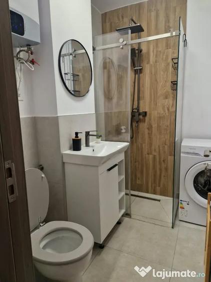 Garsonieră decomandată în Central