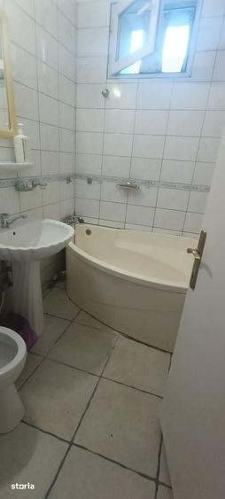 Apartament cu 2 camere semidecomandat în Grivița
