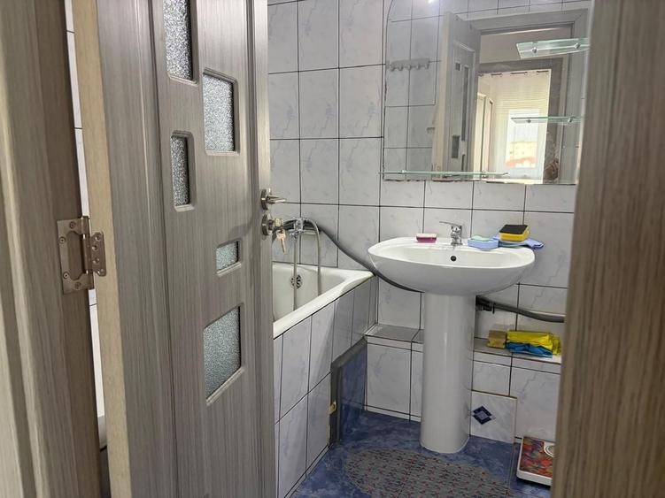 Apartament cu 2 camere decomandat, mobilat în Dristor