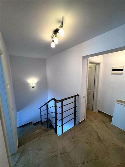 Apartament cu 3 camere decomandat, mobilat în Parcul Carol