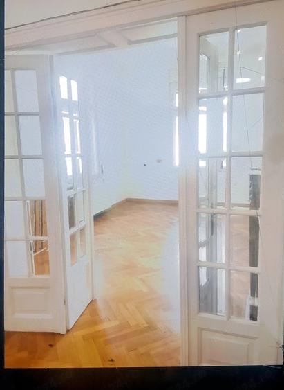Apartament cu 2 camere decomandat în Victoriei