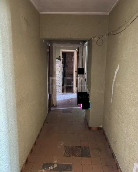 Apartament cu 4 camere decomandat în Lujerului