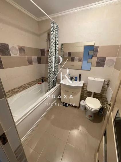 Apartament cu 3 camere semidecomandat, mobilat în Florești
