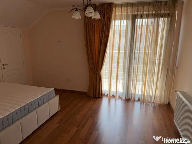 Casă cu 5 camere cu Teren 450 Mp în Central