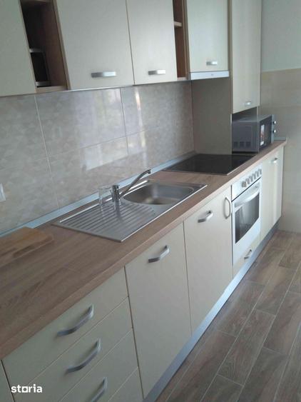 Apartament cu 3 camere în Progresul