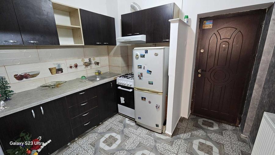 Garsonieră decomandată în Central