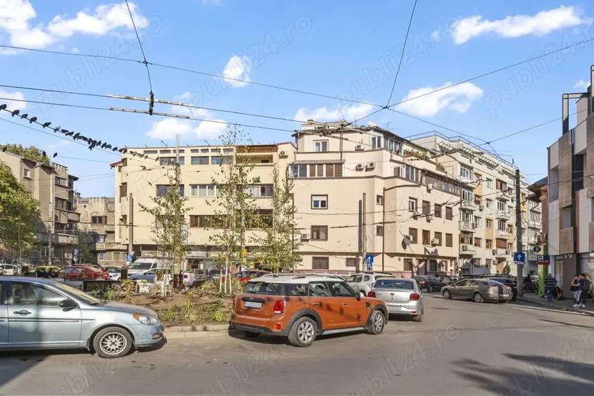 Apartament cu 4 camere decomandat în Central