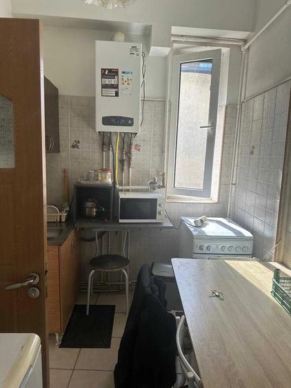 Garsonieră decomandată în Central