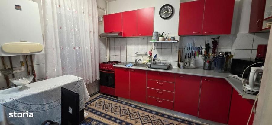 Apartament cu 3 camere decomandat în Orizont