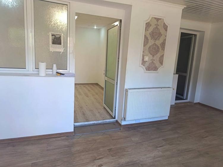 Apartament cu 3 camere decomandat în 9 Mai