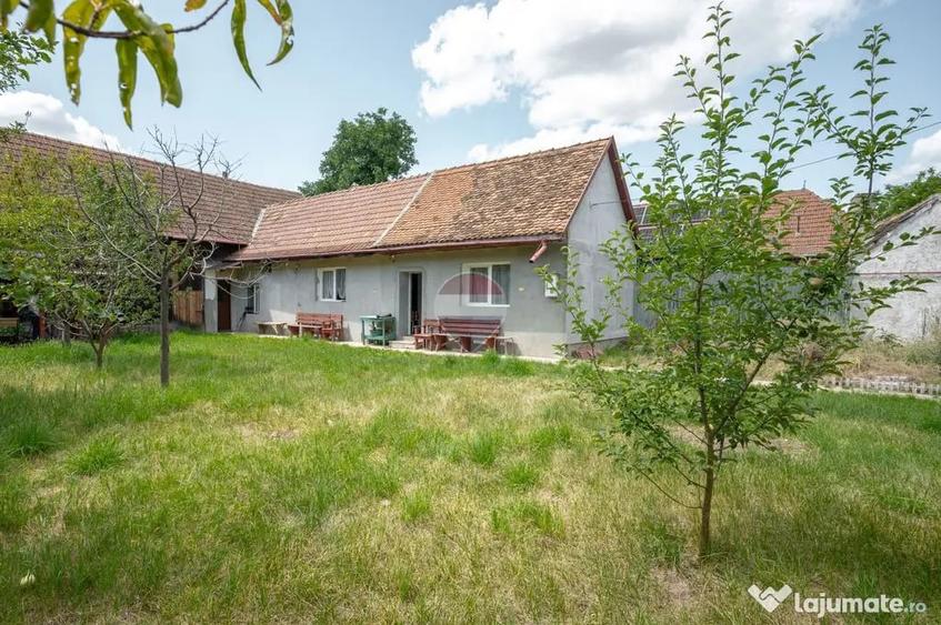 Casă cu 2 camere cu Teren 931 Mp în Șinca