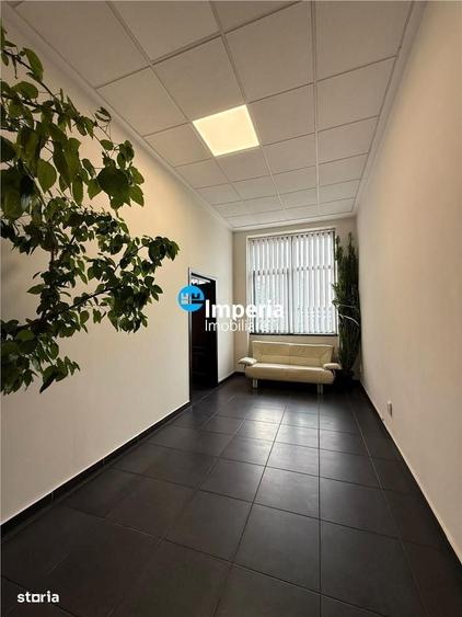 Spațiu comercial, de 360 mp, în Baza 3