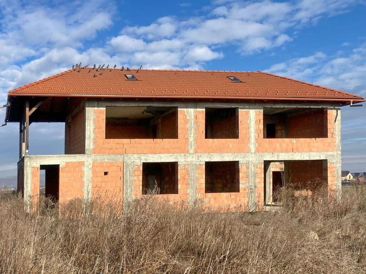Casă individuală cu 5 camere cu Canalizare în Hărman