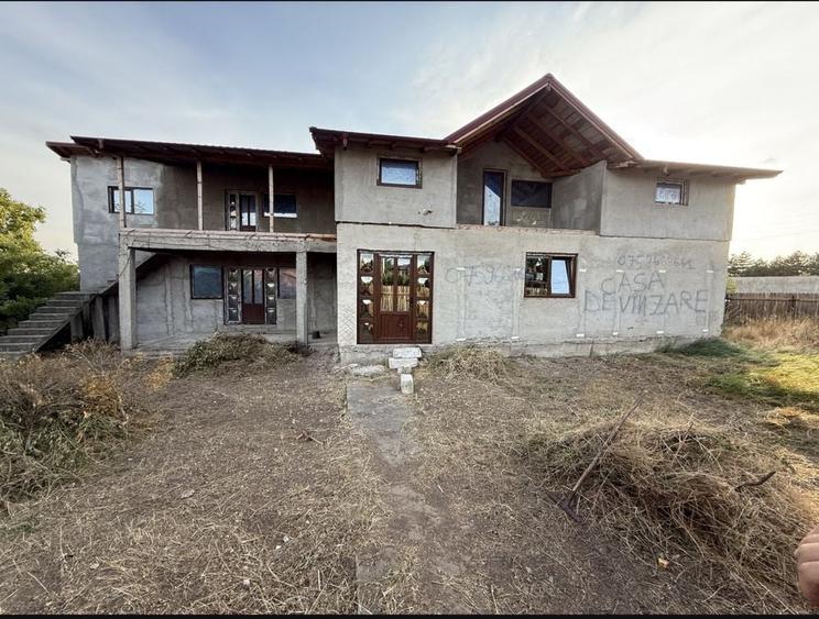 Casă cu 4 camere în Plevna